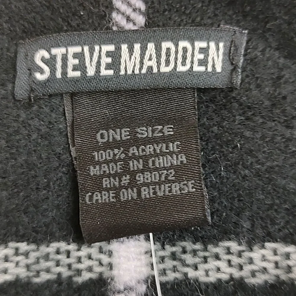 Steve Madden Blanket Scarf/Wrap with Fringe in Black & White Mixed Plaid